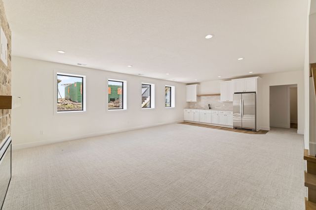 17302 Northview Drive, Urbandale, IA 50323