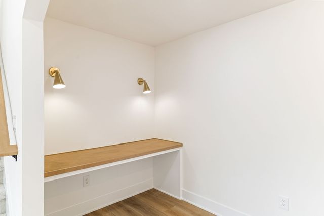 17302 Northview Drive, Urbandale, IA 50323