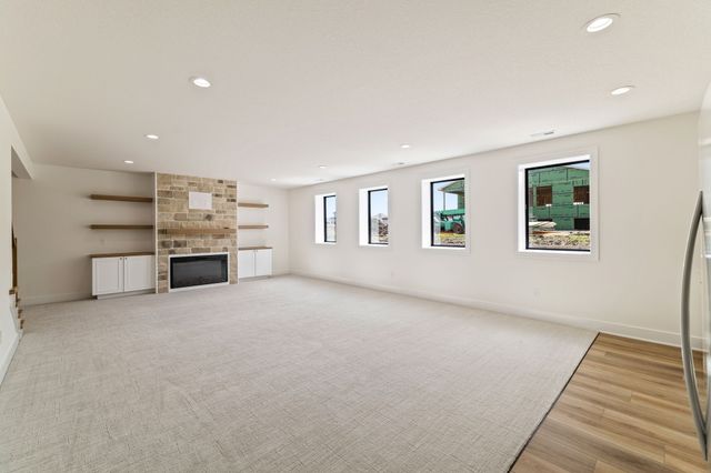 17302 Northview Drive, Urbandale, IA 50323