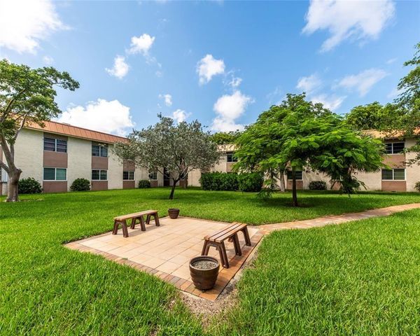 12 NE 19th Ct 220A, Wilton Manors, FL 33305