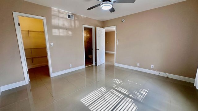 12 NE 19th Ct 220A, Wilton Manors, FL 33305