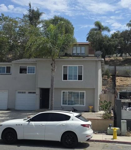 847 Raintree Place, Vista, CA 92084