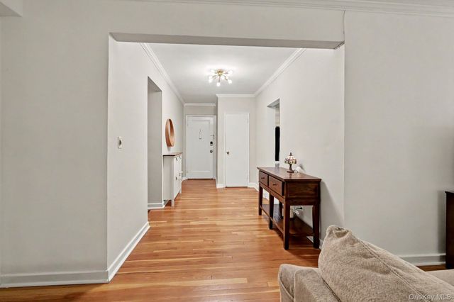 50 Rockledge Road 2A, Hartsdale, NY 10530