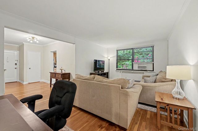 50 Rockledge Road 2A, Hartsdale, NY 10530