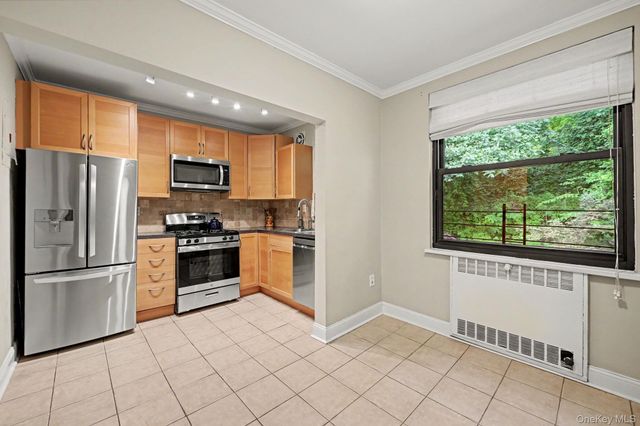 50 Rockledge Road 2A, Hartsdale, NY 10530