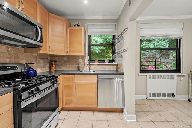 50 Rockledge Road 2A, Hartsdale, NY 10530