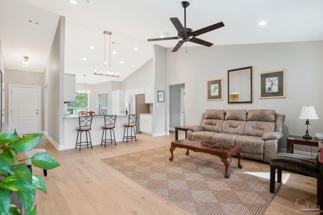 4439 Conifers St, Milton, FL 32583