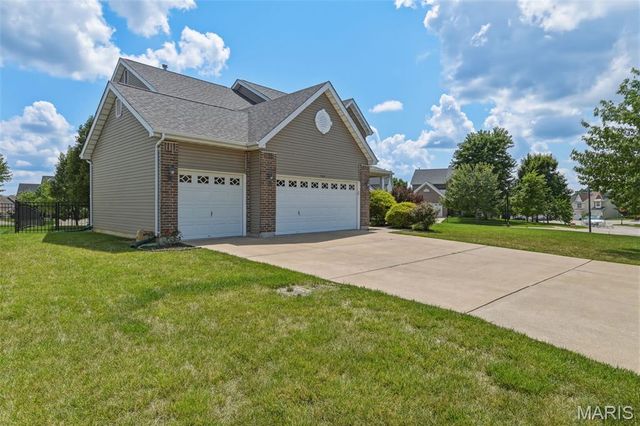 104 Towergate Drive, Lake St Louis, MO 63367