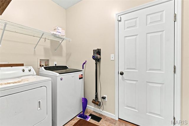 104 Towergate Drive, Lake St Louis, MO 63367