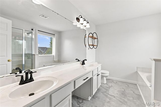 104 Towergate Drive, Lake St Louis, MO 63367