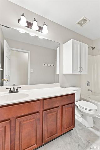 104 Towergate Drive, Lake St Louis, MO 63367