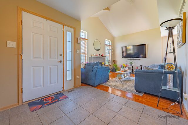 22850 Westwind Drive, Richton Park, IL 60471