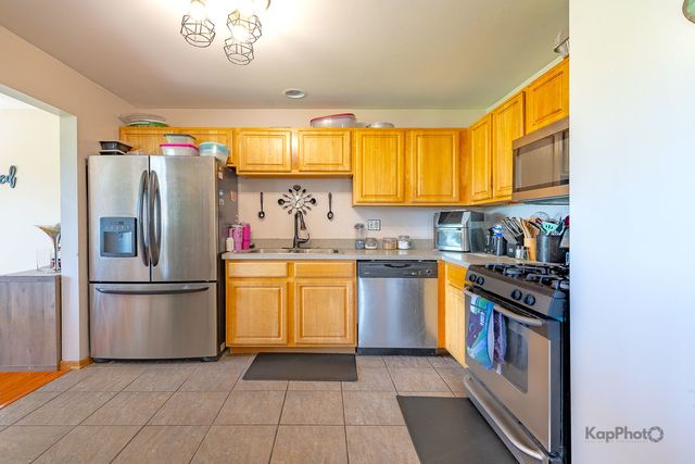 22850 Westwind Drive, Richton Park, IL 60471