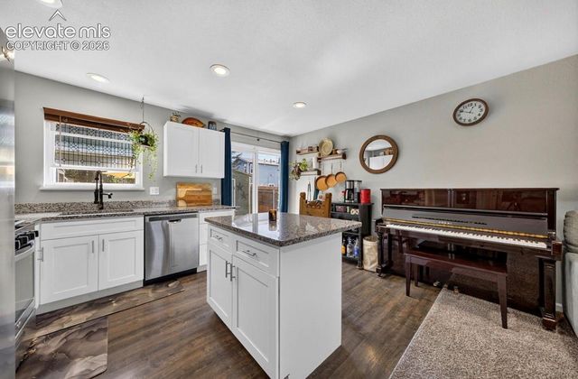 3389 Foxridge Drive, Colorado Springs, CO 80916