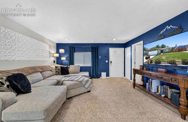 3389 Foxridge Drive, Colorado Springs, CO 80916