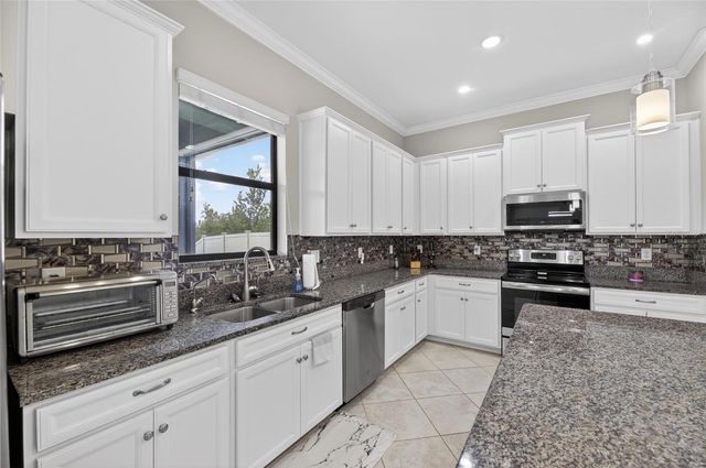 2905 HILLIARD DRIVE, Wesley Chapel, FL 33543