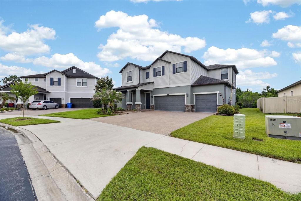2905 HILLIARD DRIVE, Wesley Chapel, FL 33543
