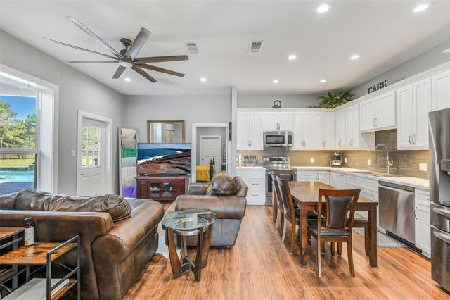 32711 Tall Oaks Way, Magnolia, TX 77354