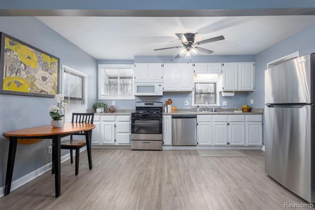 17204 Park Lane, Fraser, MI 48026