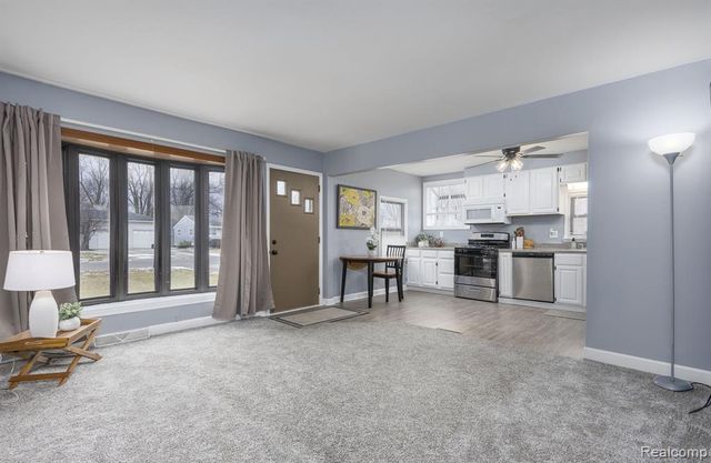 17204 Park Lane, Fraser, MI 48026