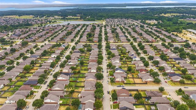 9000 King Ranch Drive, Cross Roads, TX 76227