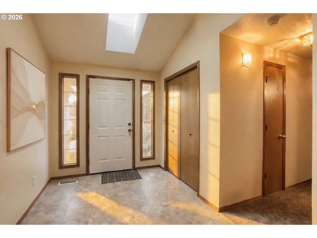 6912 Se BLAINE St, Hillsboro, OR 97123