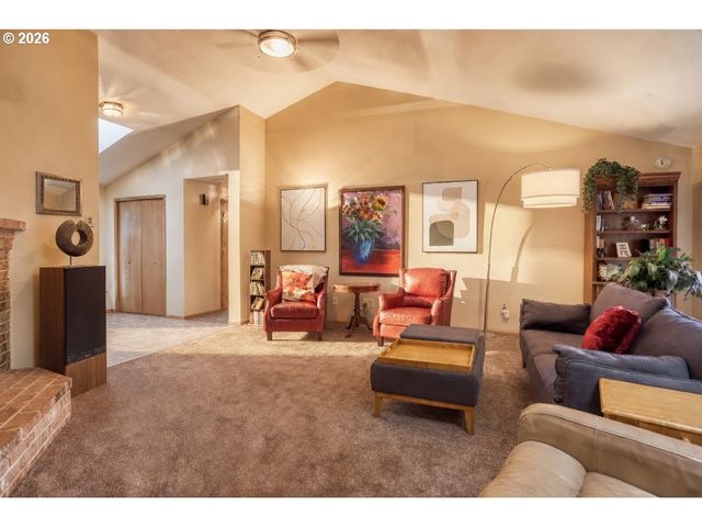 6912 Se BLAINE St, Hillsboro, OR 97123
