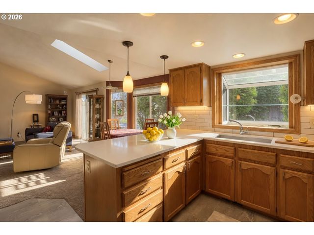 6912 Se BLAINE St, Hillsboro, OR 97123