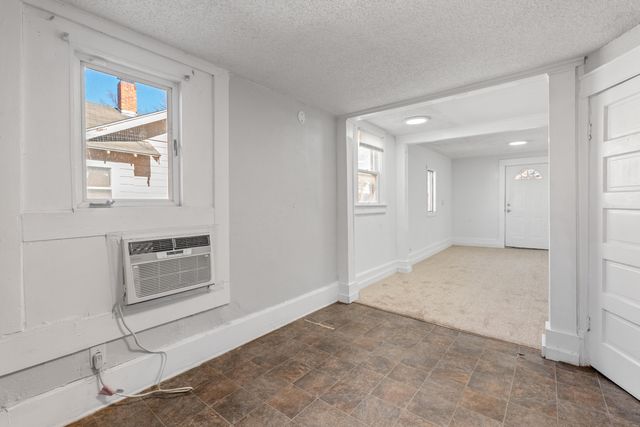 1421 S Main St, Wichita, KS 67213