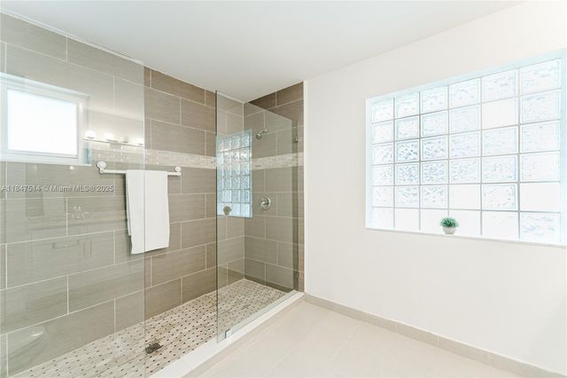 6061 Old Court Rd 208, Boca Raton, FL 33433