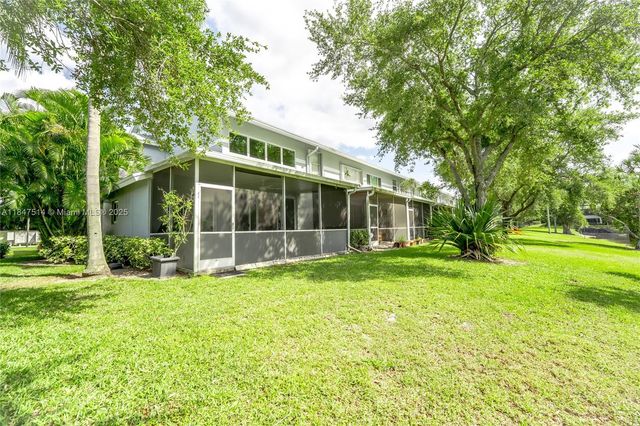 6061 Old Court Rd 208, Boca Raton, FL 33433
