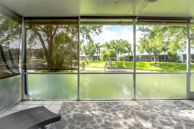 6061 Old Court Rd 208, Boca Raton, FL 33433