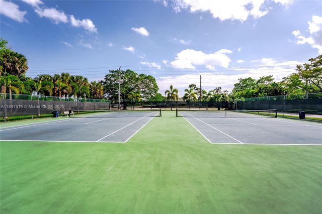 6061 Old Court Rd 208, Boca Raton, FL 33433