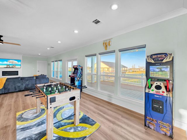 979 Oneal Road, Crystal Beach, TX 77650