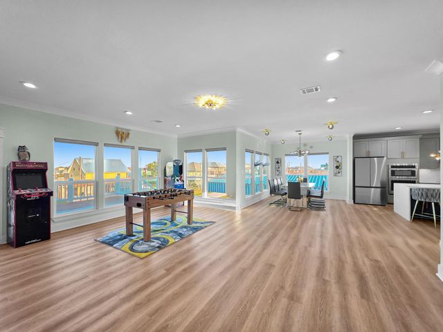 979 Oneal Road, Crystal Beach, TX 77650