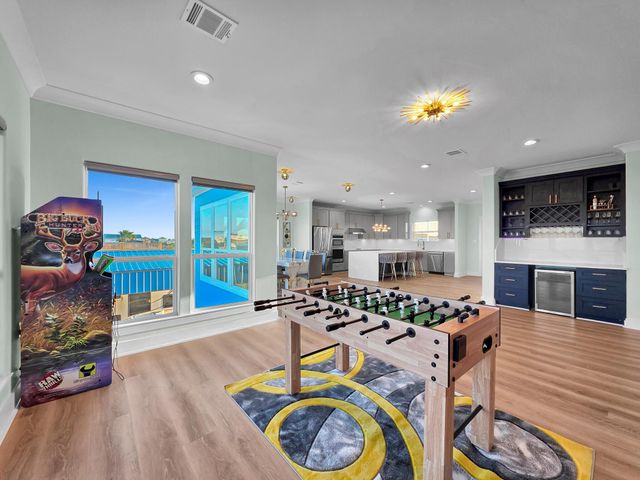 979 Oneal Road, Crystal Beach, TX 77650