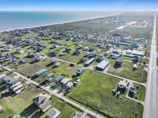 979 Oneal Road, Crystal Beach, TX 77650