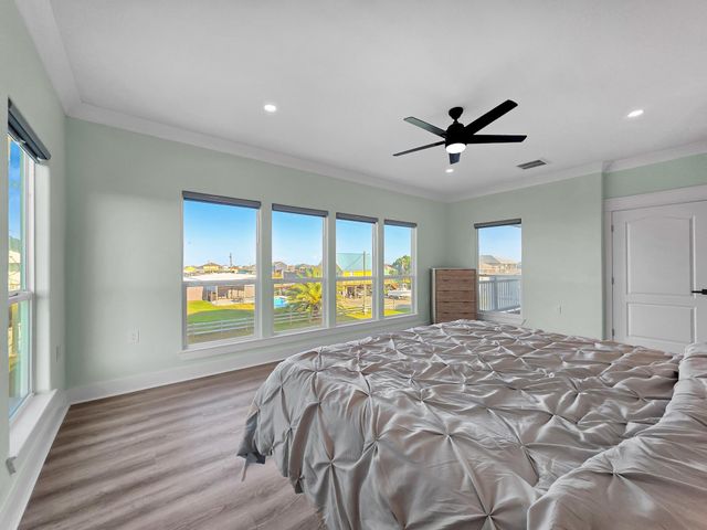 979 Oneal Road, Crystal Beach, TX 77650