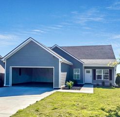 1409 Pipeline Ave, Columbia, TN 38401