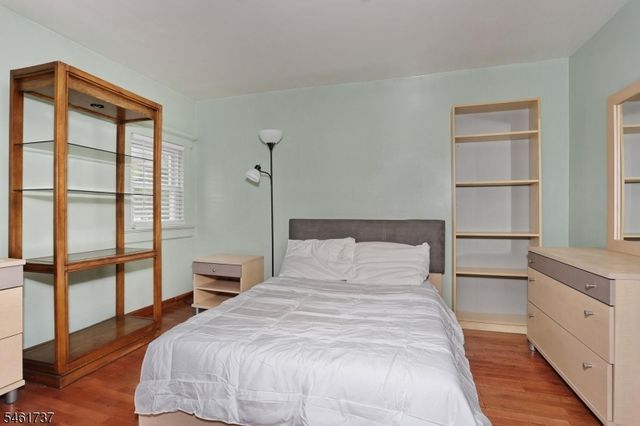 15 Crescent Ave, Totowa Boro, NJ 07512