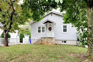 15 Crescent Ave, Totowa Boro, NJ 07512