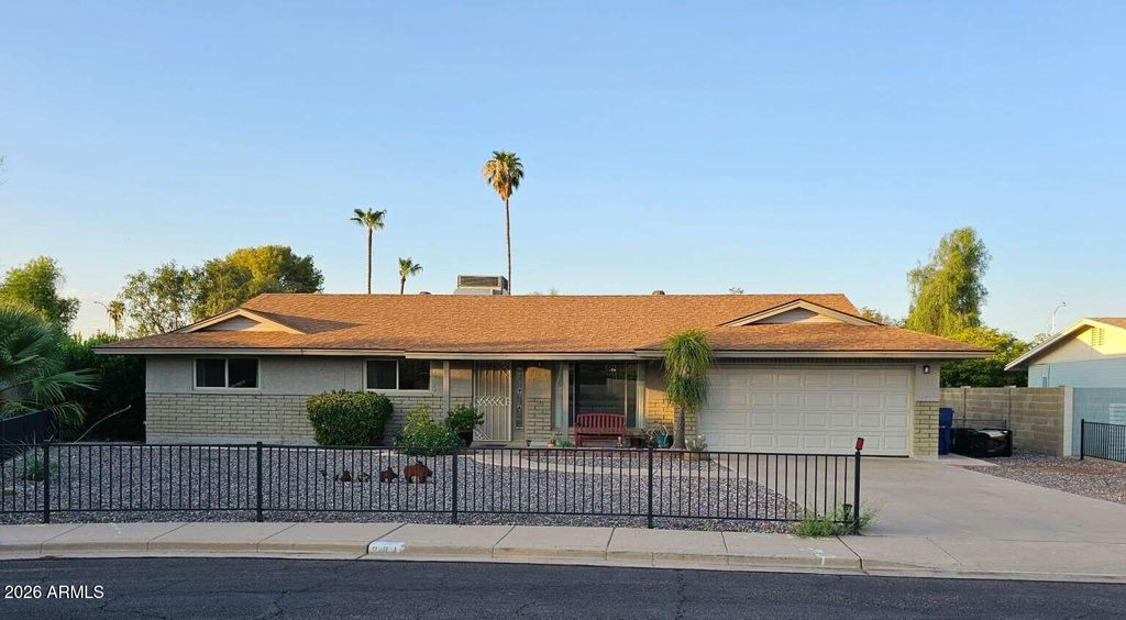 821 N SPUR Circle, Mesa, AZ 85203 — exterior