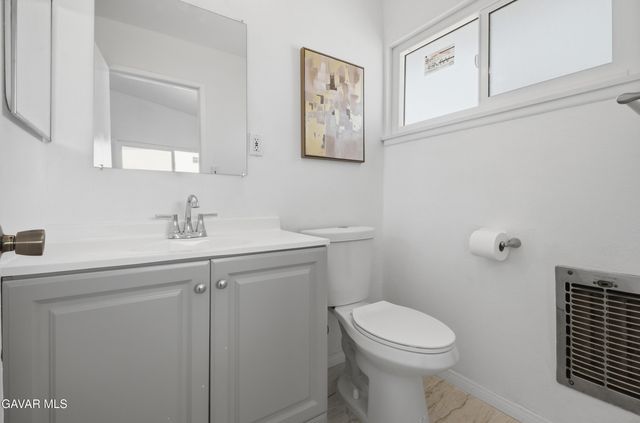1133 W Avenue J15, Lancaster, CA 93534