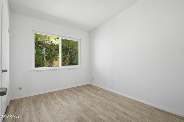 1133 W Avenue J15, Lancaster, CA 93534