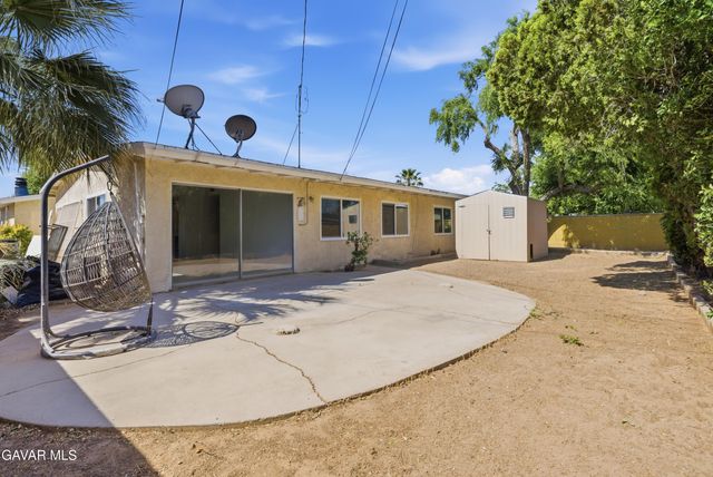 1133 W Avenue J15, Lancaster, CA 93534