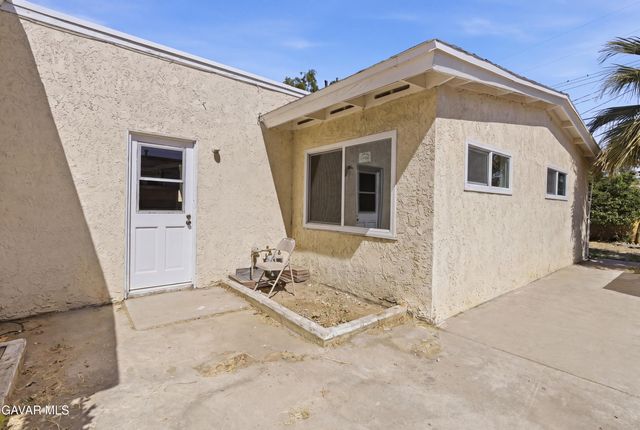 1133 W Avenue J15, Lancaster, CA 93534