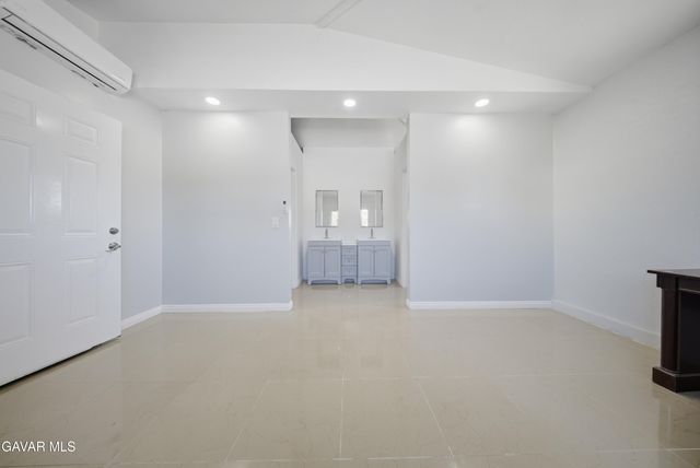 1133 W Avenue J15, Lancaster, CA 93534
