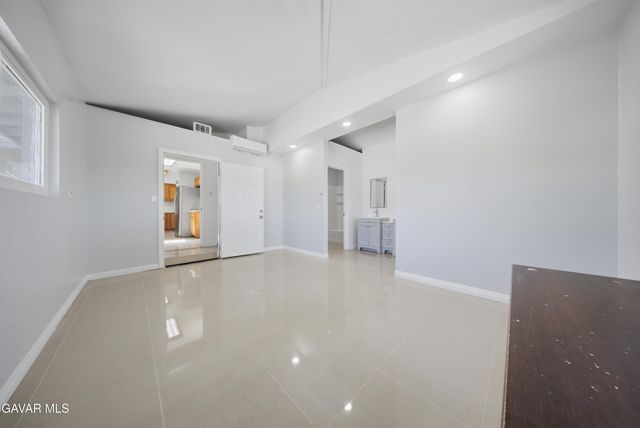 1133 W Avenue J15, Lancaster, CA 93534