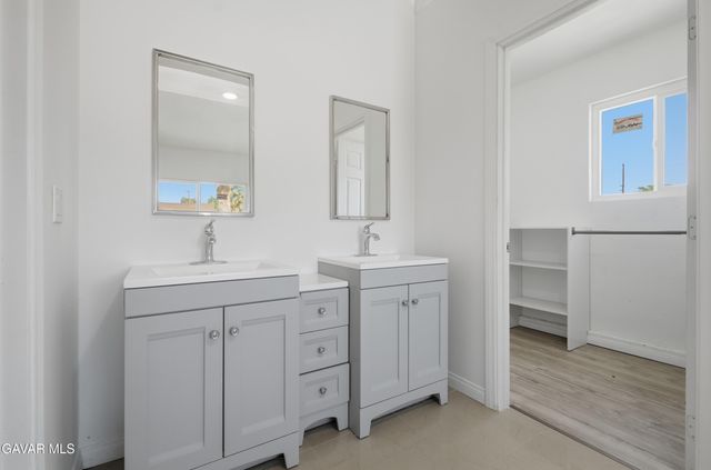 1133 W Avenue J15, Lancaster, CA 93534