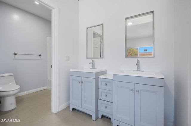 1133 W Avenue J15, Lancaster, CA 93534